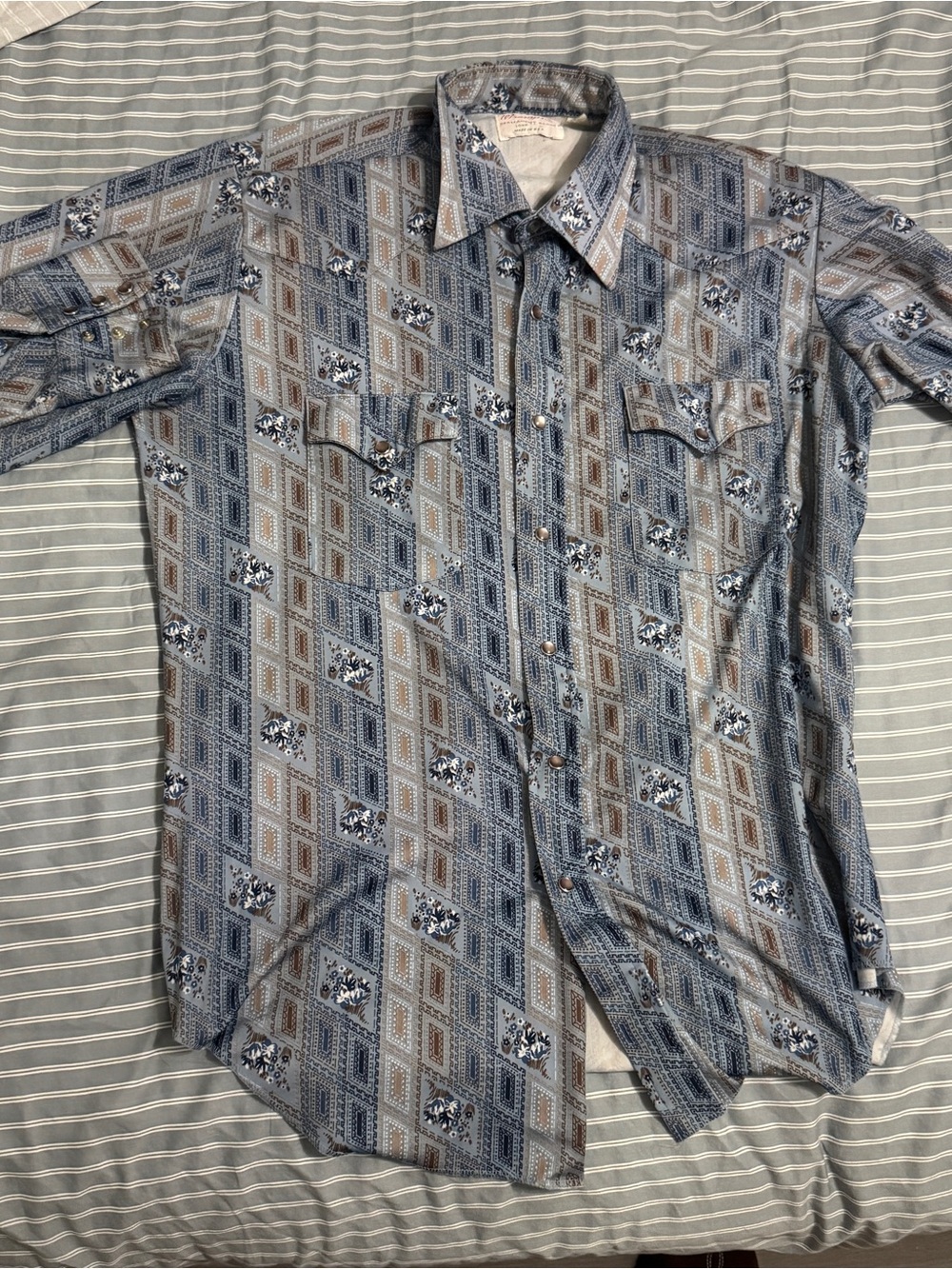 RARE VINTAGE WRANGLER MADE IN USA PEARL SNAP WESTERN SHIRT